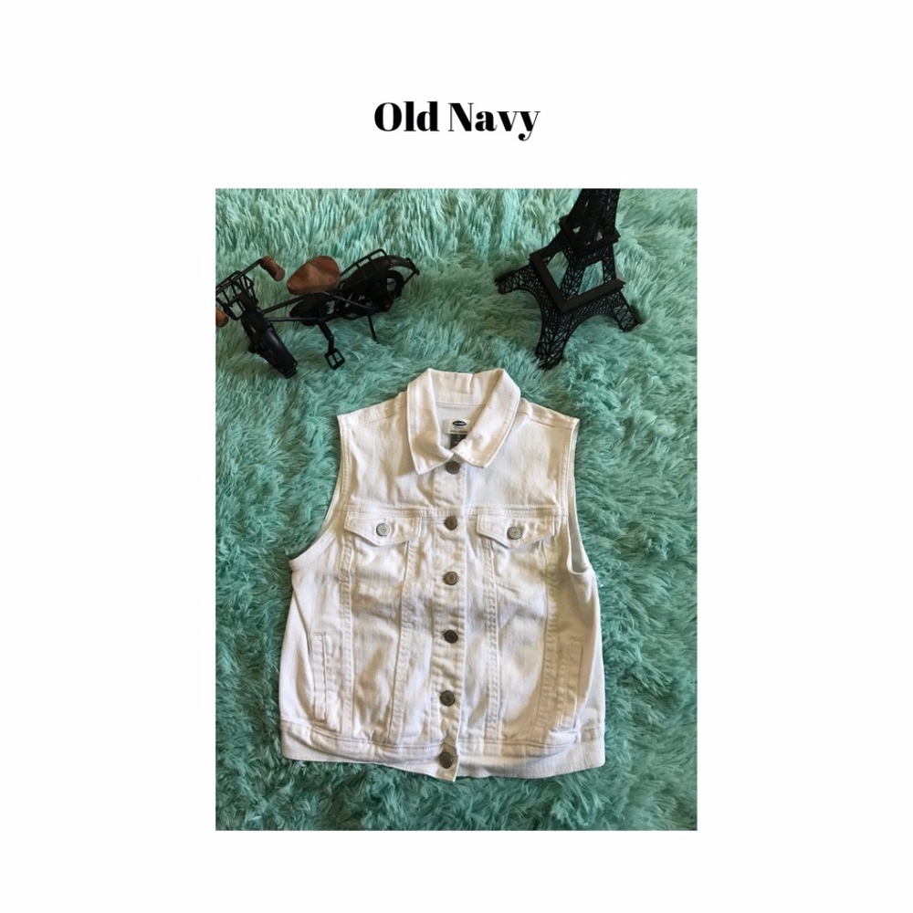 Old Navy White Denim Vest in Size (14)